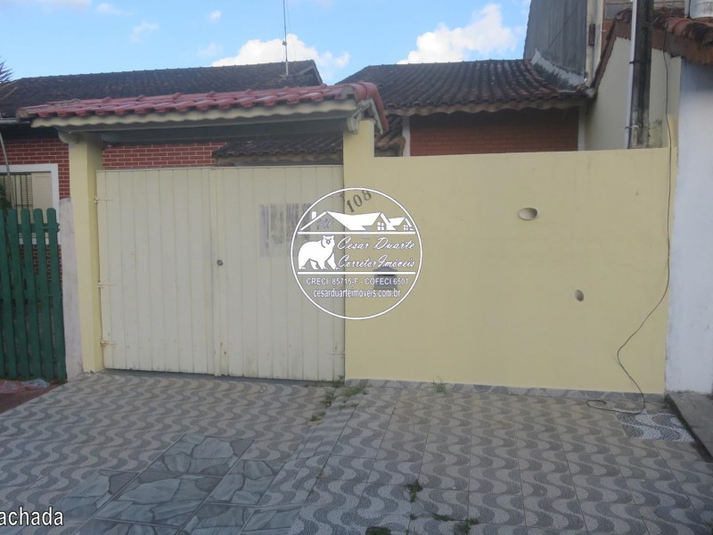 CASA PARA LOCAÇÃO DEFINITIVA COM 2 DORM E GARAGEM COBERTA NO IVOTY